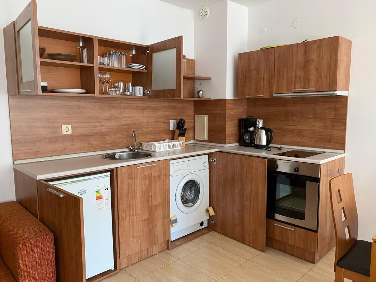 Top Complex Apartment On The Beach Свети Влас Екстериор снимка