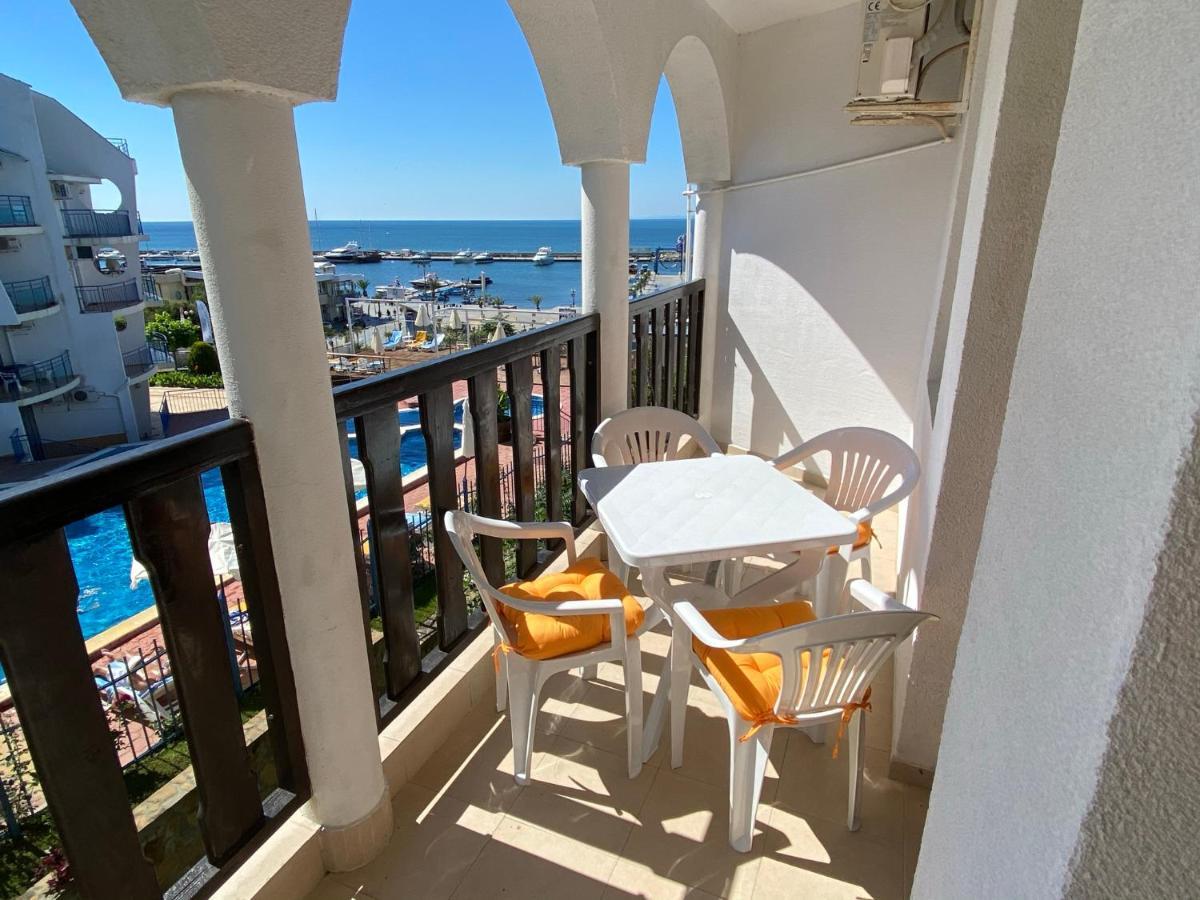 Top Complex Apartment On The Beach Свети Влас Екстериор снимка